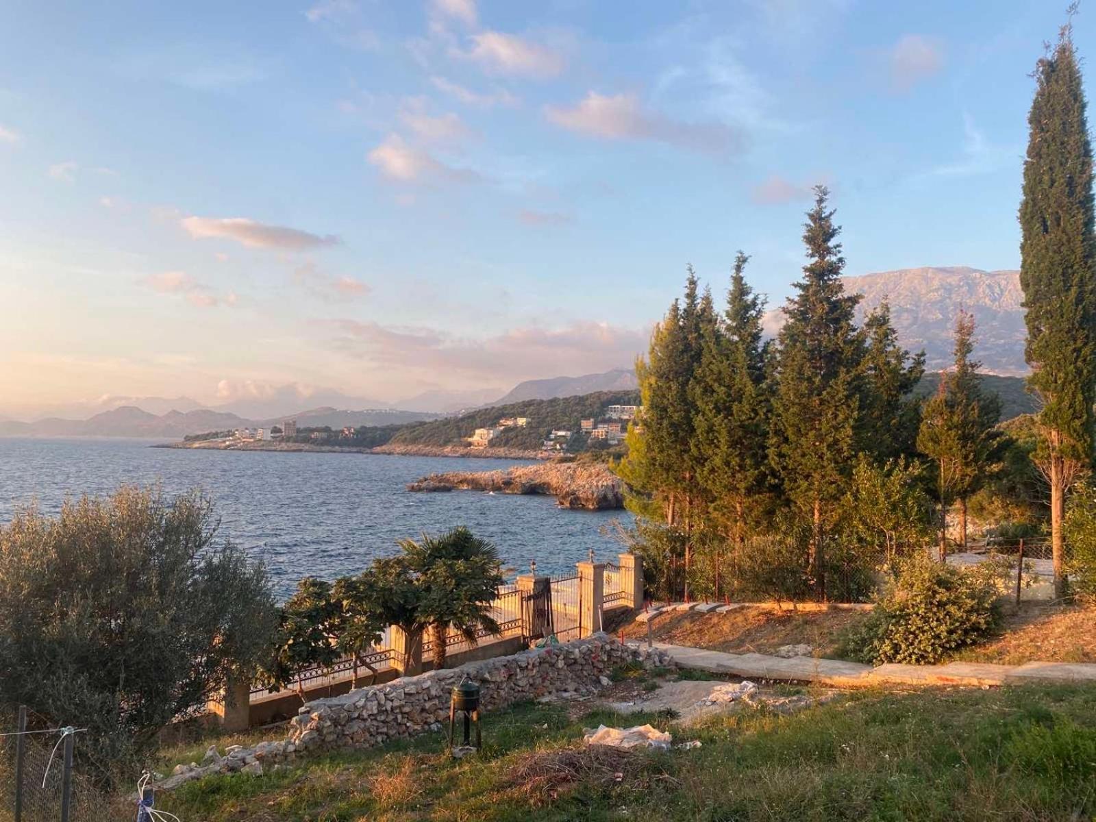 SeaStar Apartment Utjeha Bagian luar foto