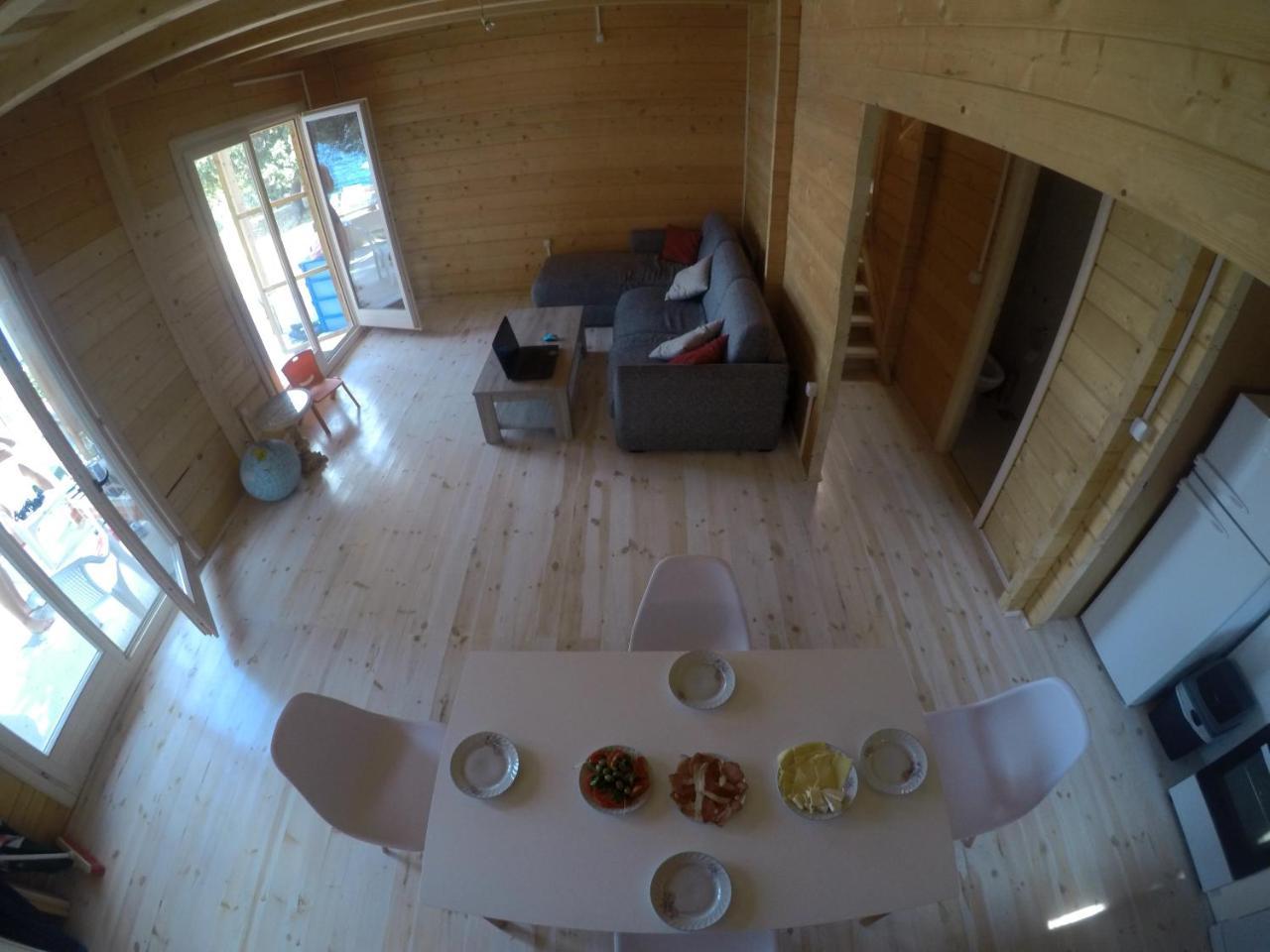 SeaStar Apartment Utjeha Bagian luar foto